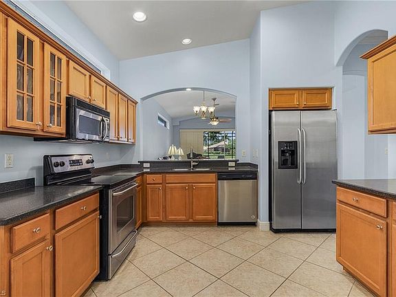 4th image of 15254 Cortona WAY