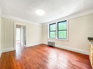 32-20 34th Ave #4C, Astoria, NY 11106