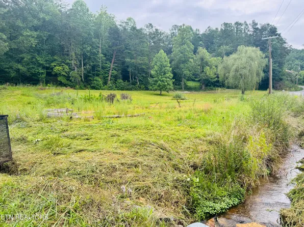 3271 Bluebell Rd, Cosby, TN 37722