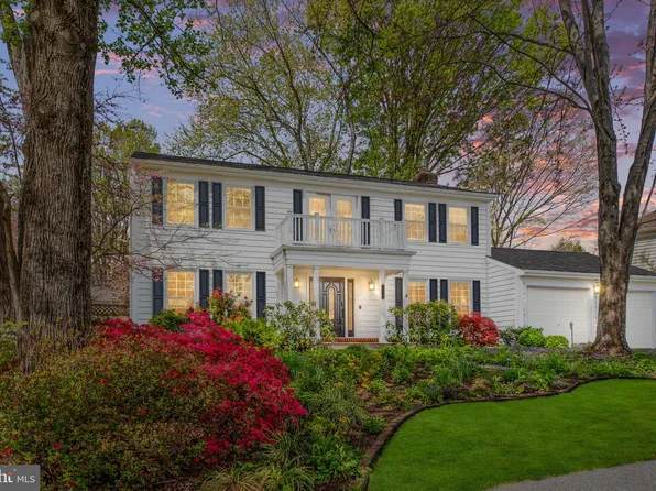 10937 Adare Dr, Fairfax, VA 22032