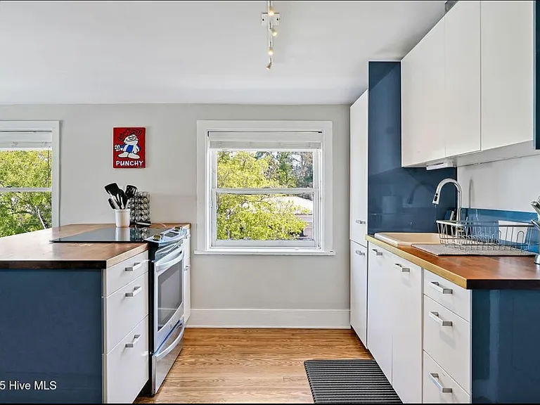 416 S Front St #5 — Photo 10