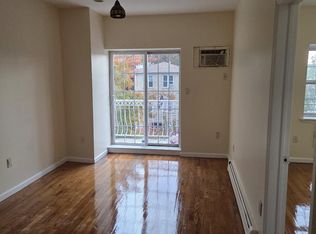 17511 90th Ave FLOOR 3, Jamaica, NY 11432