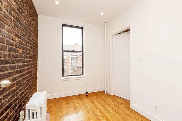 Rented by Compass | media 7