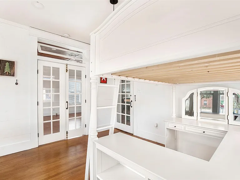 4731 Woodside St — Photo 25