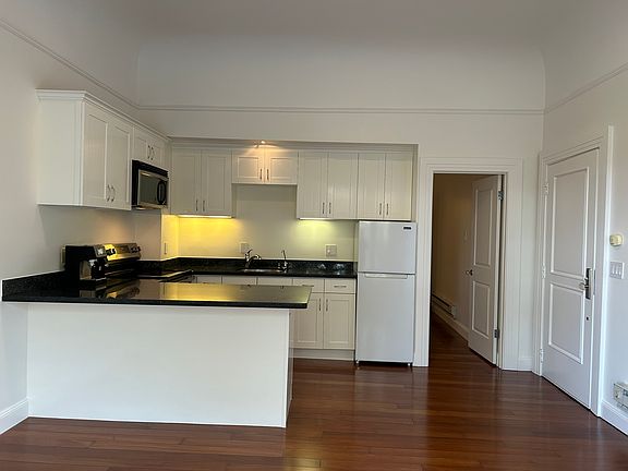 3rd image of 709-711 Lincoln Way #1