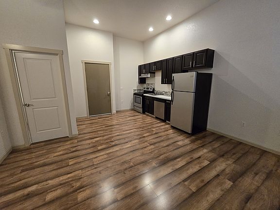 4th image of 404 Legion Way SE Ste 302