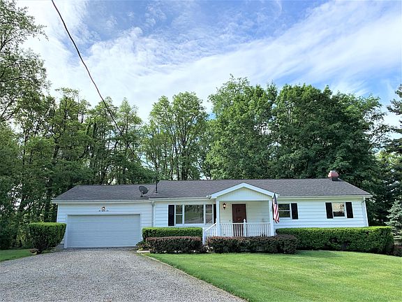 2nd image of 285 Knollwood Ct