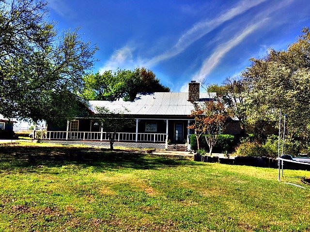 1st image of 1401 Theresa Ln