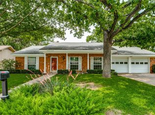 1717 Acorn Ln, Hurst, TX 76054