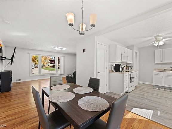 5th image of 11907 Glamer Dr