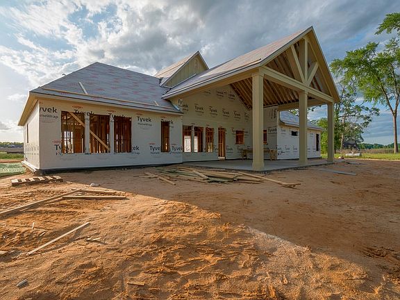 4th image of 200 Seguin Dr