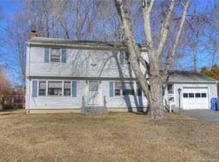 65 Hilltop Rd, Groton, CT 06355