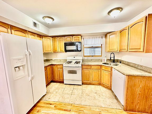 3rd image of 53 Williams Ave #2