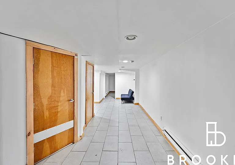 1505 Gates Ave #1B — Photo 11