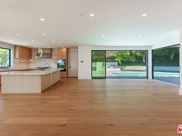 382 Aderno Way — Photo 6