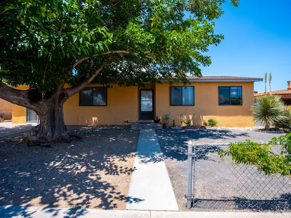 9509 Reba Ave SW, Albuquerque, NM 87121