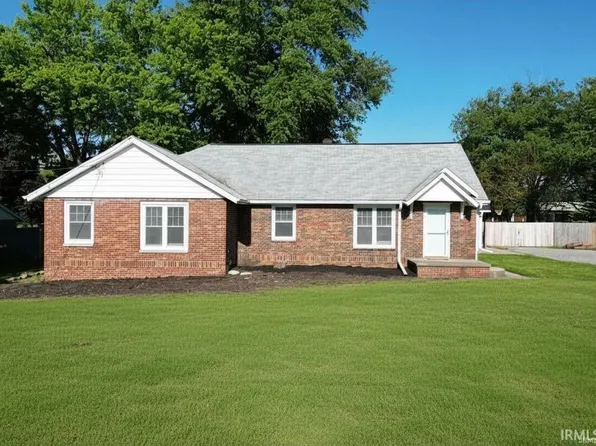 203 N Oakland Ave, Nappanee, IN 46550