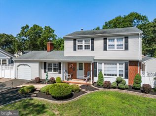 60 Glenmere Dr, Brick, NJ 08724