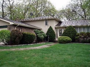 427 Iroquois Rd, Schererville, IN 46375