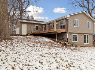 5031 Edgewater Dr, Mound, MN 55364