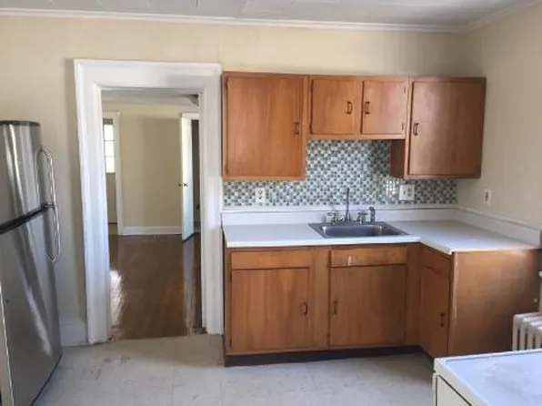 380 Main St #2, Portland, CT 06480