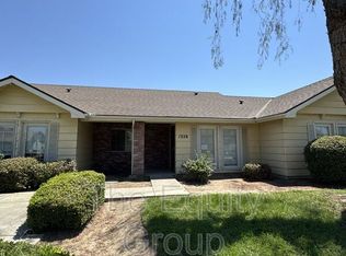1328 S Rossmoor St, Visalia, CA 93277