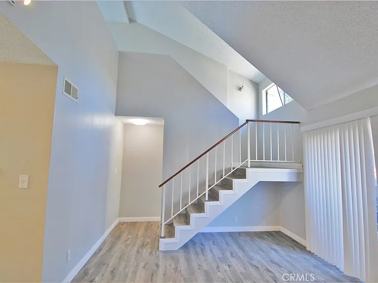 746 N Eucalyptus Ave #16 — Photo 2
