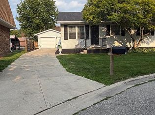 3506 Holland Park Ln, Port Huron, MI 48060