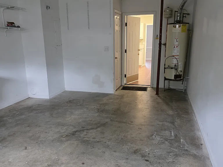 7504 Riverside Ct — Photo 35