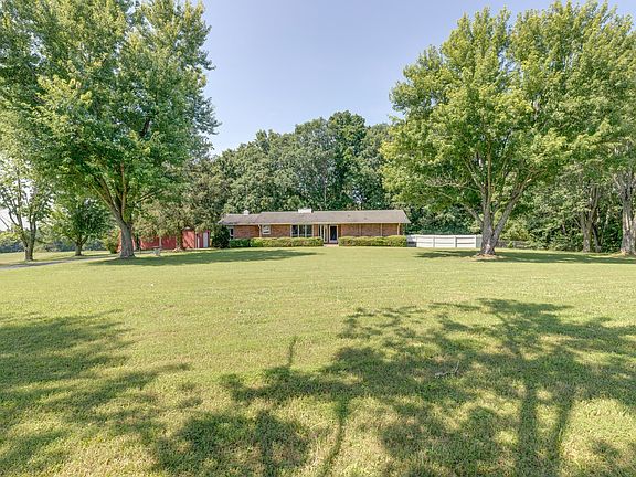5th image of 1075 Batson Mill Rd