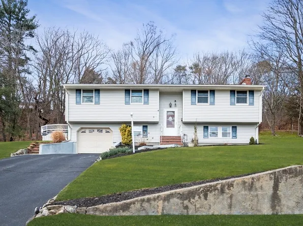 6 Edgehill Rd, Peabody, MA 01960
