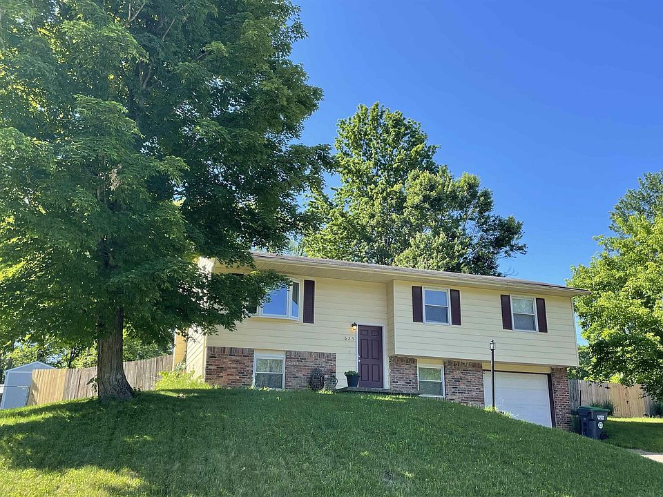 1st image of 625 N Robin Dr
