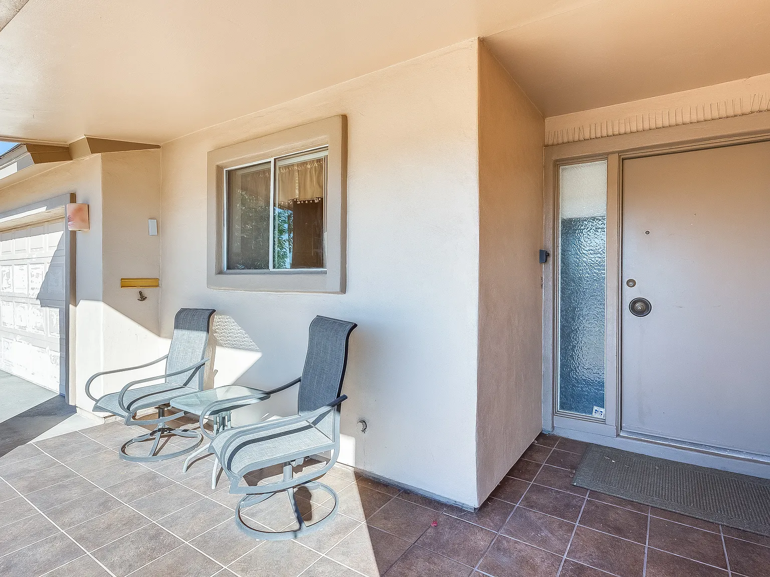 2 bed, 1600 sqft, $1,850 — Photo 2