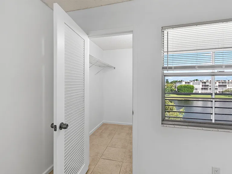 4028 Hythe Pl #B — Photo 31
