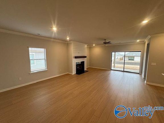 4th image of 226 Paca Ln