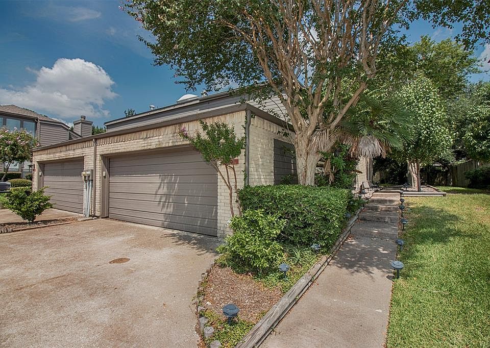 1st image of 18226 Lakeside Ln