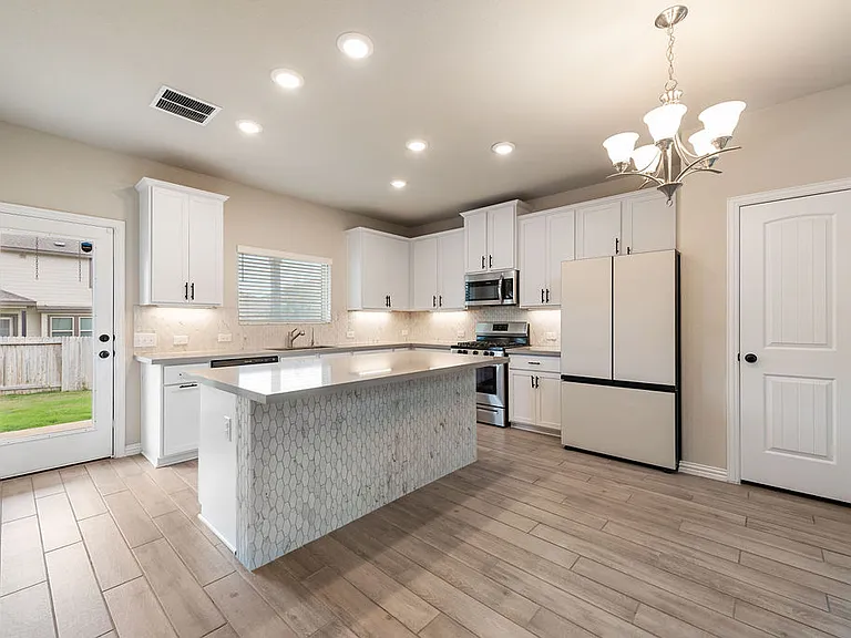 2058 Egret Ave — Photo 13