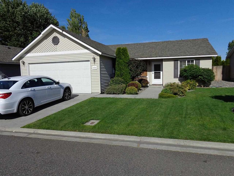 2nd image of 1654 Brittlebush Ln