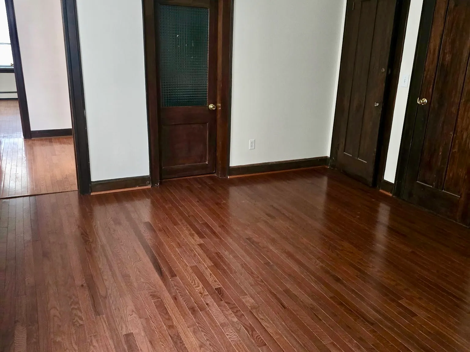 2 bed, 1.0 bath, 1000 sqft, $2,100 — Photo 2