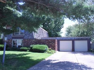 376 Breckenridge Dr, Belleville, IL