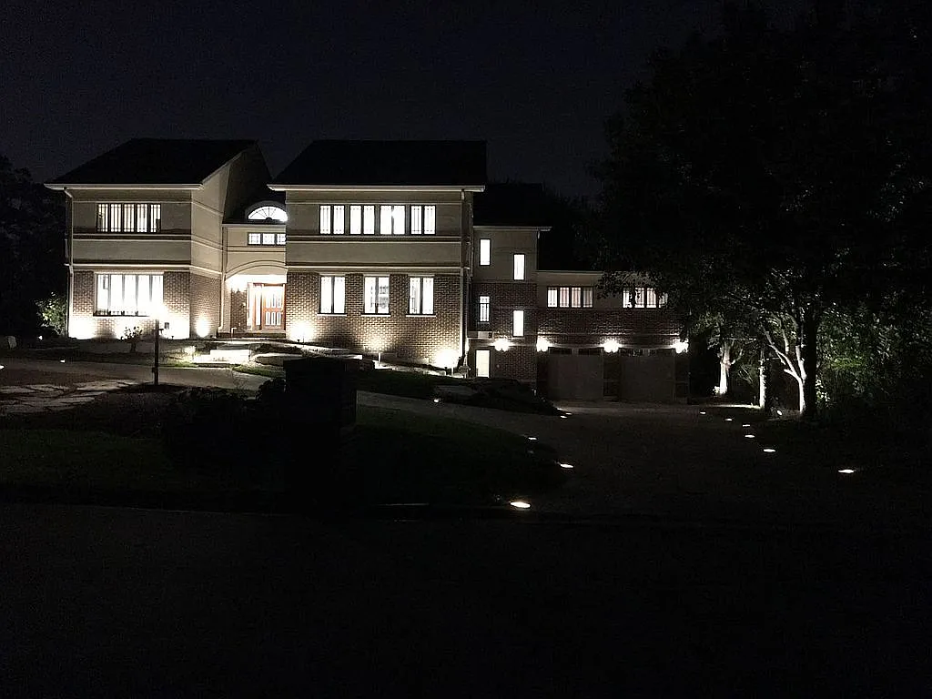 4 Shelburne Dr photo 1
