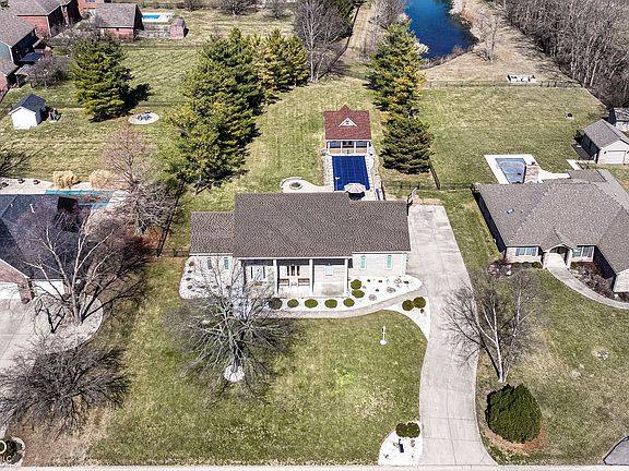 2nd image of 3332 W Raven Field Blvd