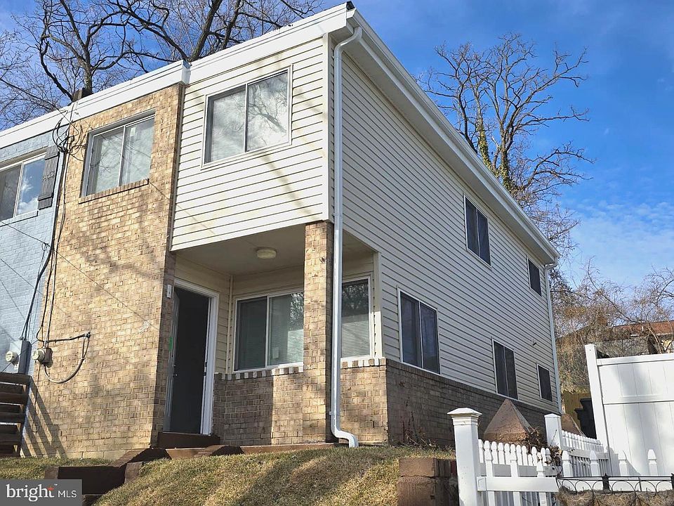 1st image of 5320 Jay St NE
