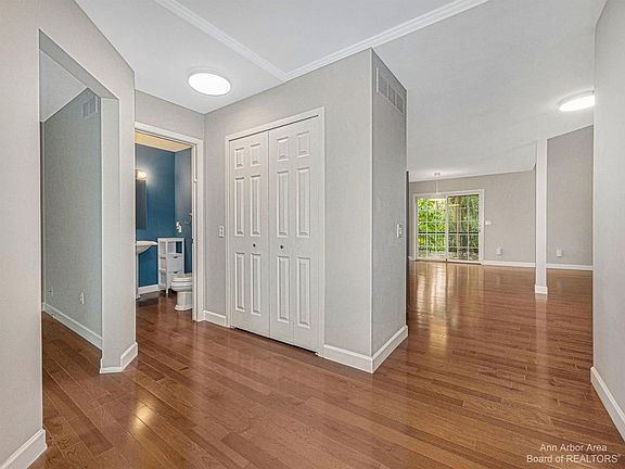2nd image of 1714 Reserve Ct