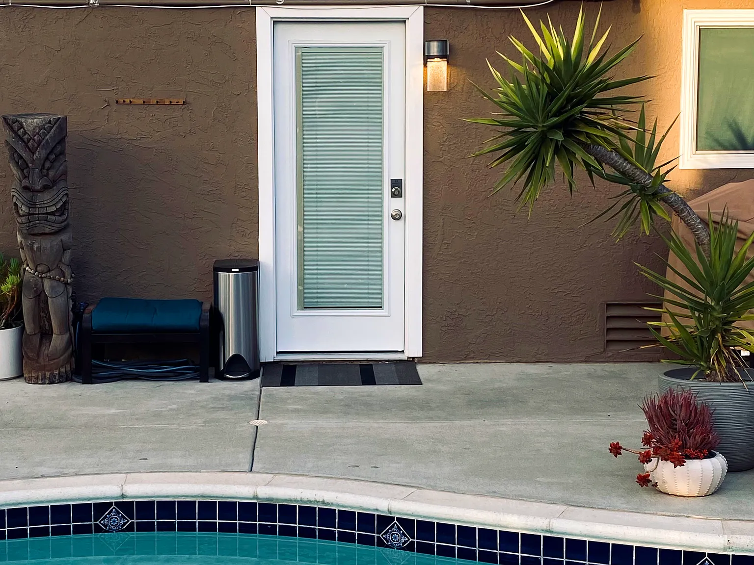 1127 Valencia Dr — Photo 4