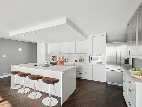 5th image of 505 N Lake Shore Dr APT 6508
