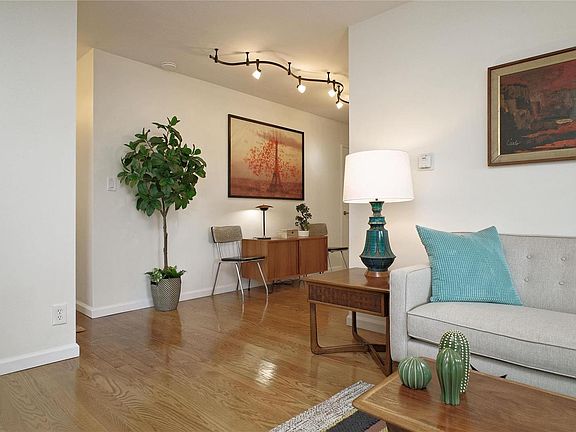 4th image of 4466 W Pine Blvd APT 5C