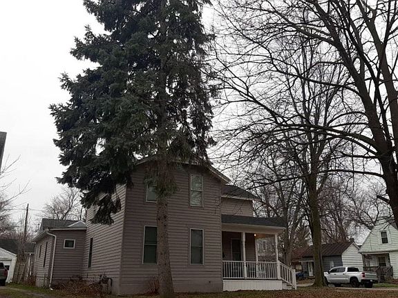 3rd image of 400 N Oakley St