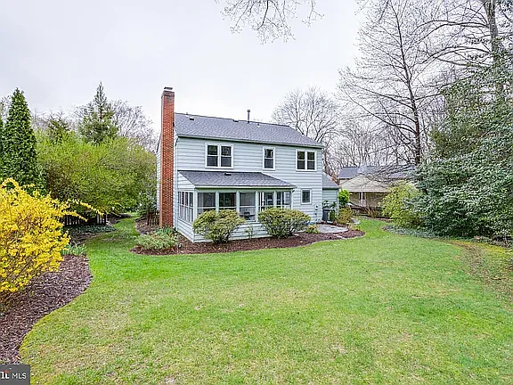 5208 Wenlock Way — Photo 2