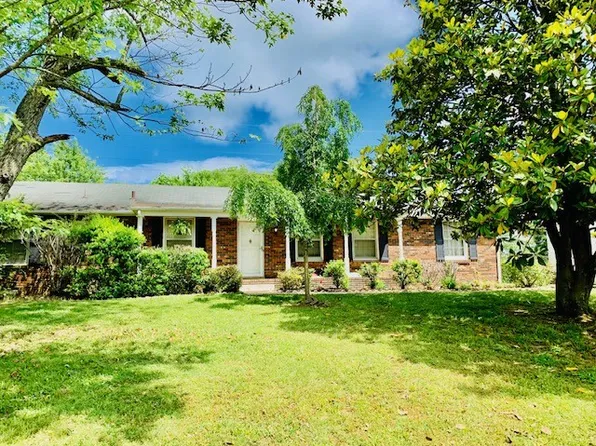 2502 Hickory Dr, Springfield, TN 37172
